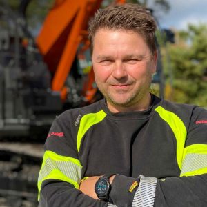 Hitachi ZX225-6 Arnadal Anlegg