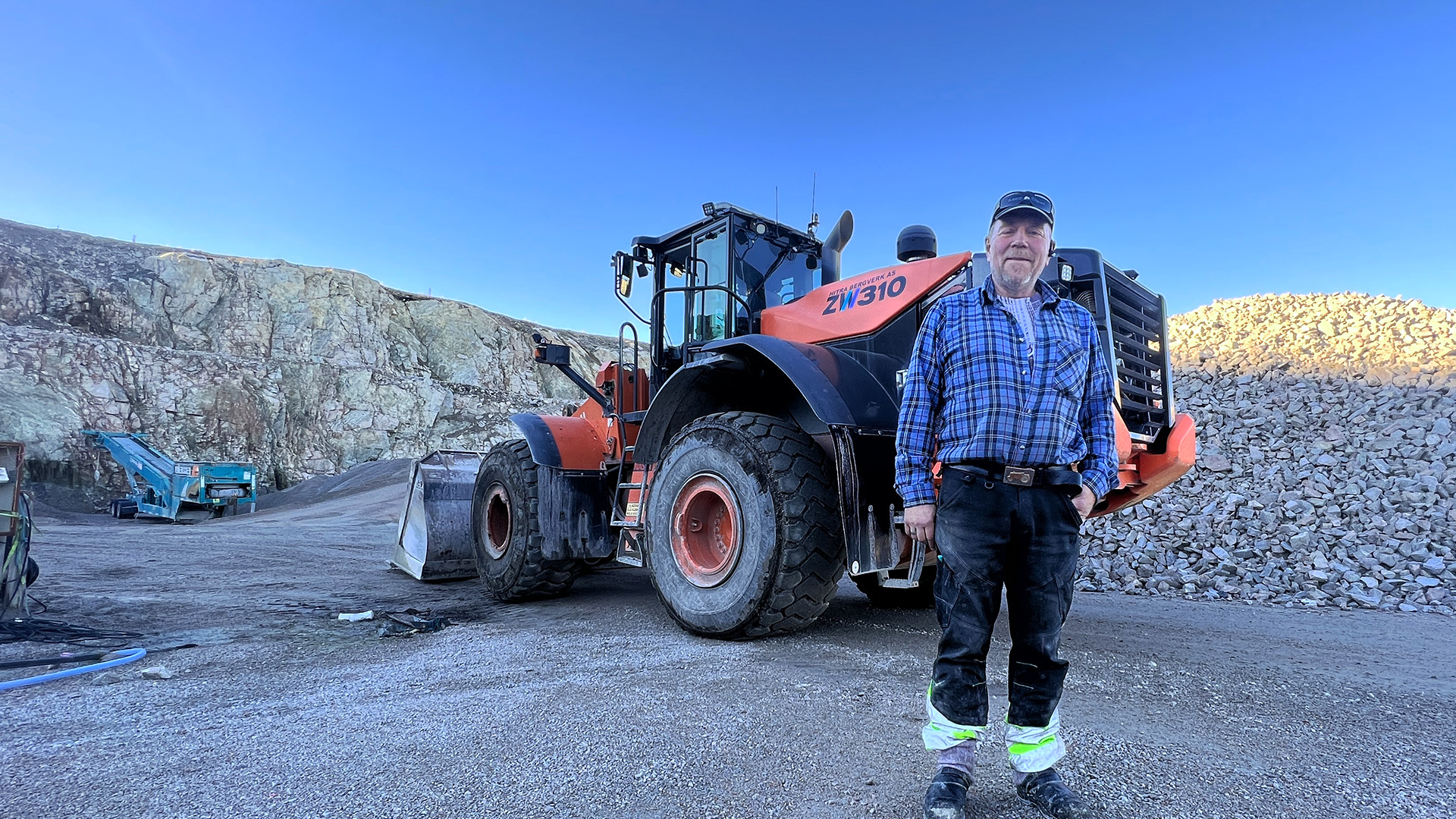 maskinfører havard heggvik ved hitra bergverk as