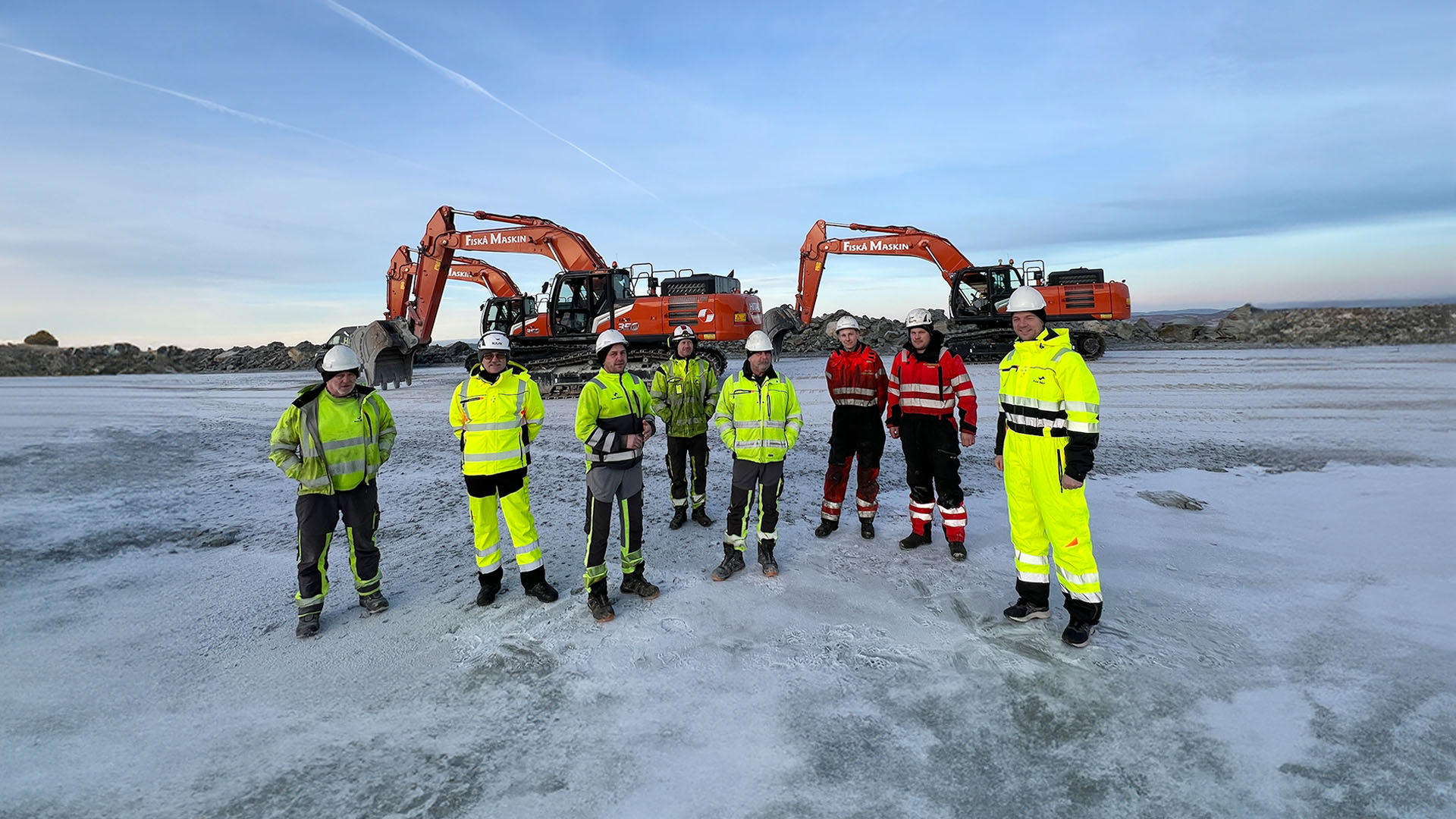 Tre ganger Hitachi ZX350LC-7 til Fiskå Maskin AS